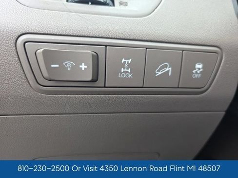 Used 2011 Hyundai Tucson Limited AWD/4WD image 23