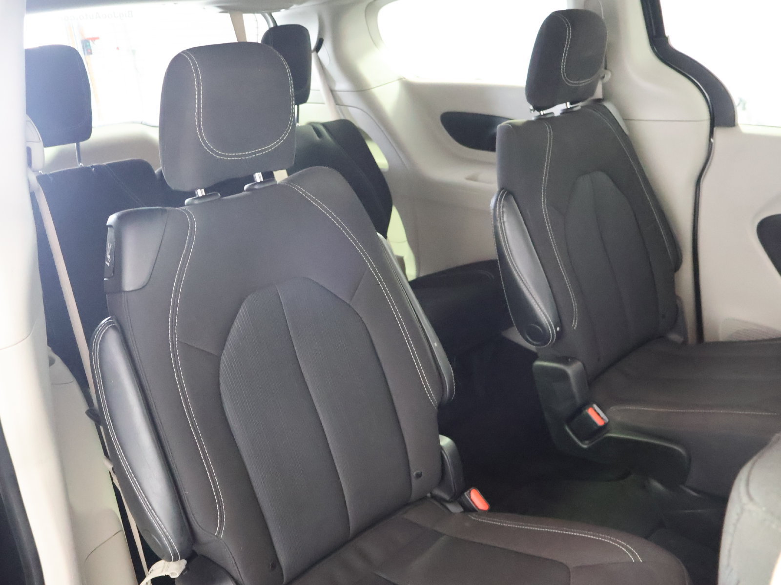 Used 2023 Chrysler Voyager LX FWD image 36