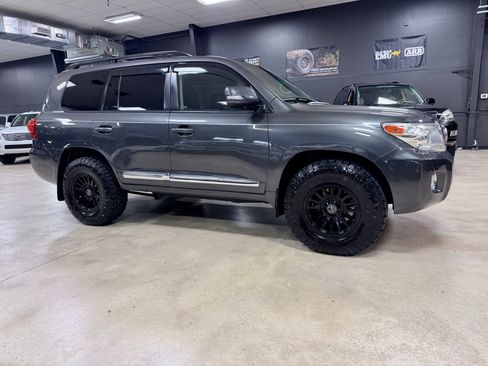 Used 2013 Toyota Land Cruiser AWD/4WD image 7
