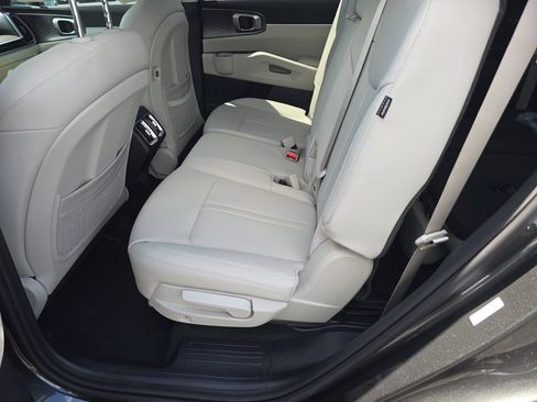 New 2026 Kia Sorento EX FWD image 17
