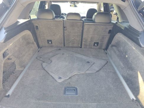 Used 2019 Bentley Bentayga image 10