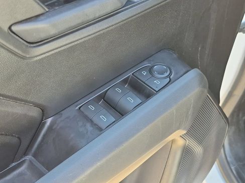 Used 2025 Chevrolet Colorado W/T RWD image 8