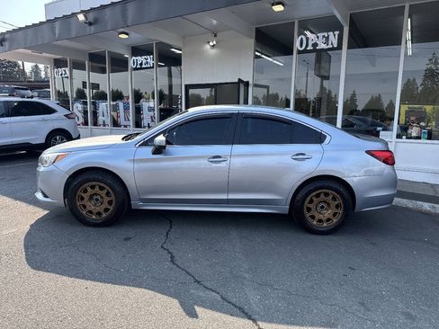 Used 2015 Subaru Legacy 2.5i Premium AWD/4WD image 3