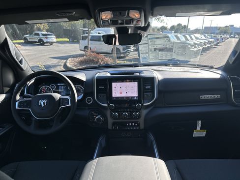 New 2026 RAM 1500 4x4 Crew Cab image 34