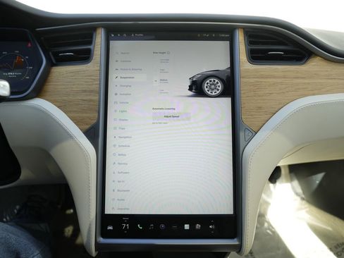 Used 2018 Tesla Model S 100D image 51