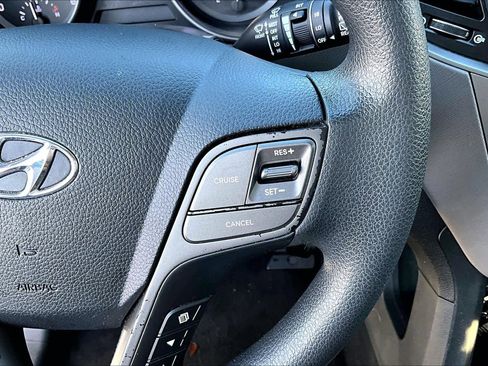 Used 2018 Hyundai Santa Fe Sport image 23