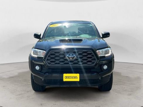Used 2020 Toyota Tacoma TRD Sport w/ Blackout Package AWD/4WD image 8