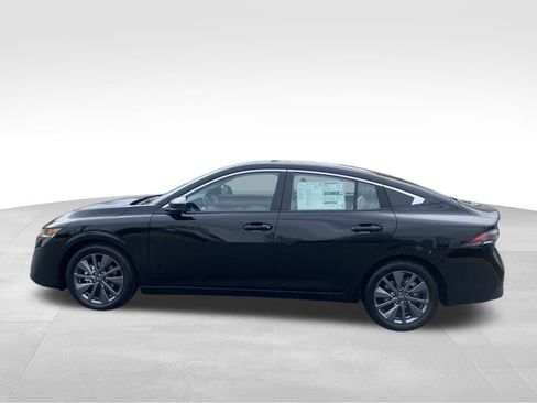 New 2026 Nissan Sentra SL w/ Floor Mat Package FWD image 6