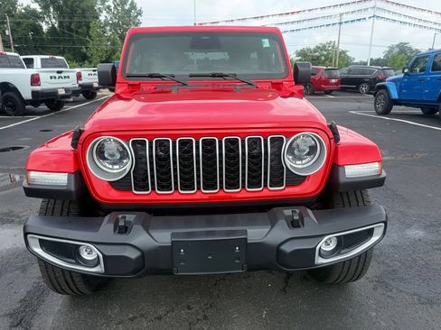 Used 2025 Jeep Wrangler Unlimited Sahara w/ Safety Group AWD/4WD image 9