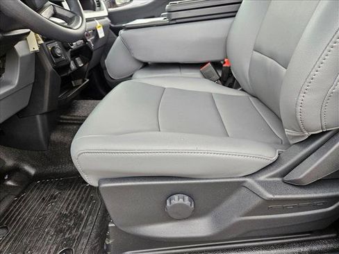 New 2025 Ford F550 4x4 Crew Cab Super Duty image 4