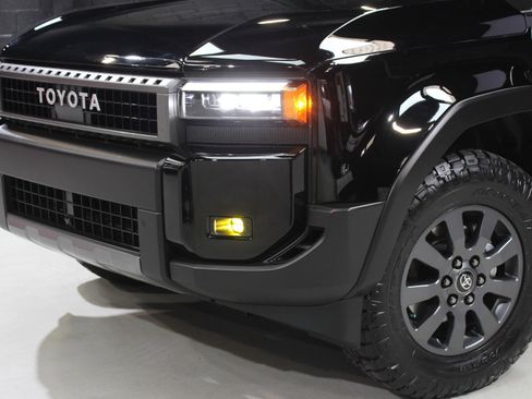 Used 2025 Toyota Land Cruiser image 5