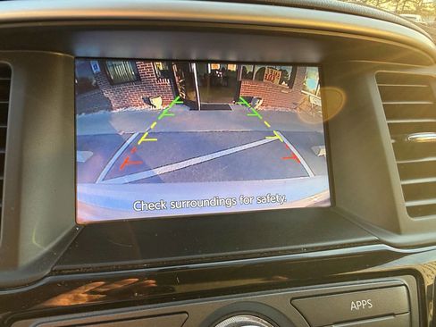 Used 2017 Nissan Pathfinder SV image 23