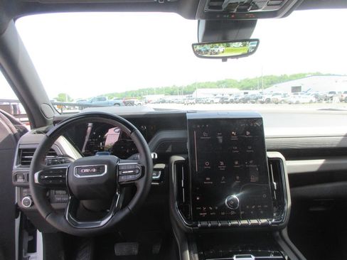 New 2026 GMC Yukon AT4 Ultimate AWD/4WD image 14