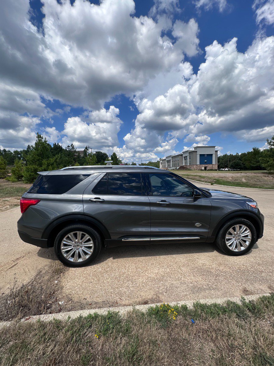 Used 2023 Ford Explorer King Ranch w/ Technology Package AWD/4WD image 4