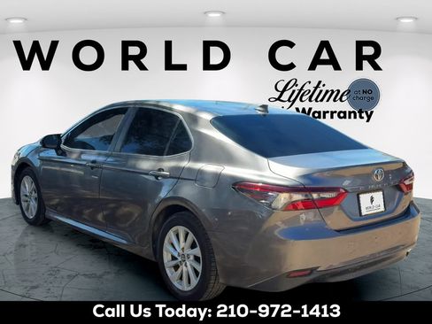 Used 2021 Toyota Camry LE FWD image 9