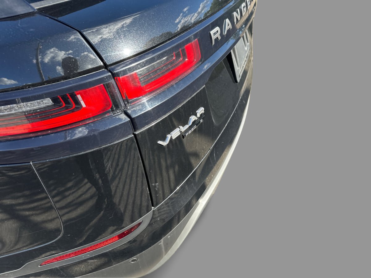 Used 2018 Land Rover Range Rover Velar S AWD/4WD image 31