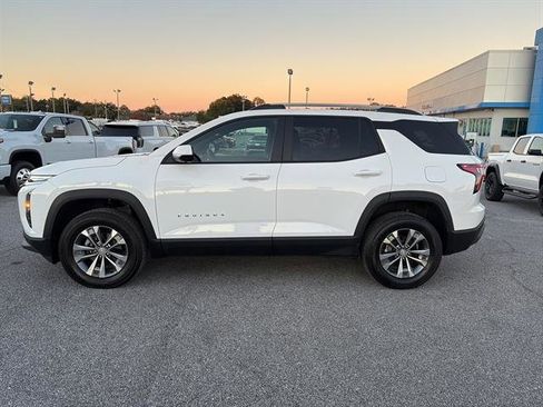 Used 2025 Chevrolet Equinox LT w/ Convenience Package II image 4