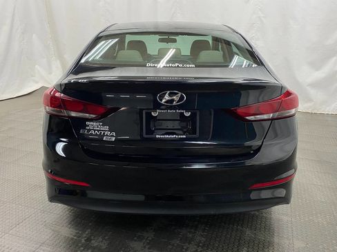 Used 2018 Hyundai Elantra SE w/ Winter Weather Package image 8