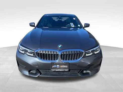 Used 2022 BMW 330i xDrive Sedan w/ Driving Assistance Package image 11