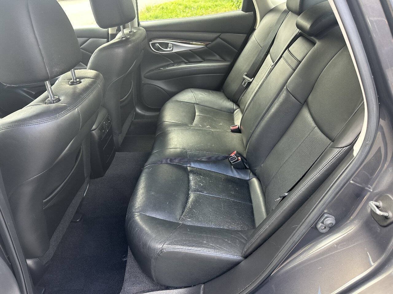 Used 2013 INFINITI M37 w/ Premium Pkg RWD image 10