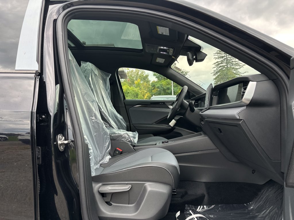 New 2026 Volkswagen Tiguan SE R-Line AWD/4WD image 20