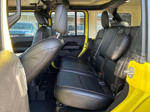 Used 2023 Jeep Wrangler Unlimited Sahara w/ Cold Weather Group image 26