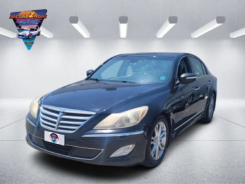 Used 2012 Hyundai Genesis 4.6 RWD image 1