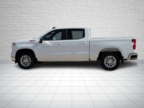 Used 2024 Chevrolet Silverado 1500 LT w/ Z71 Off-Road Package image 2