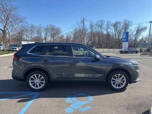 Used 2023 Honda CR-V EX-L image 9