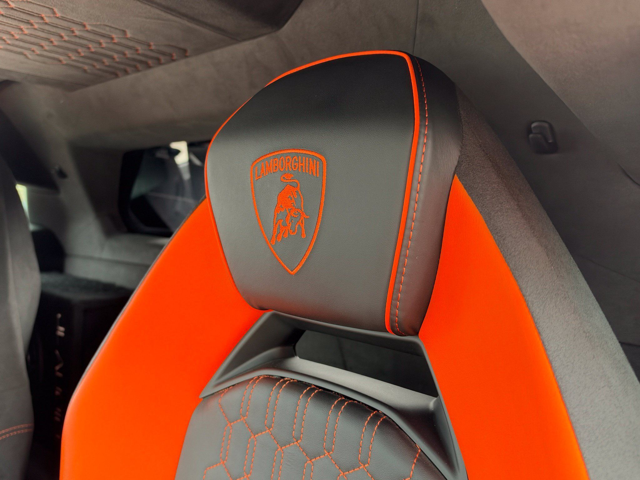 Used 2024 Lamborghini Revuelto AWD/4WD image 45