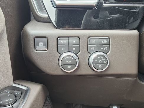 New 2026 GMC Sierra 1500 SLT w/ SLT Premium Plus Package image 19