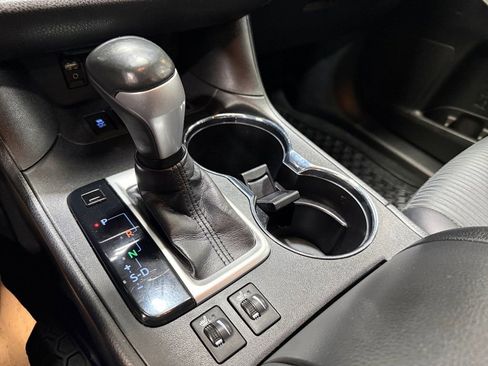 Used 2019 Toyota Highlander LE image 35