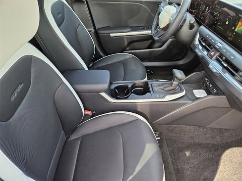 New 2025 Kia K4 GT-Line image 10