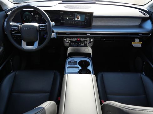 Certified 2026 Hyundai Ioniq 9 Limited image 10