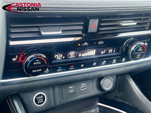 Used 2023 Nissan Rogue Platinum w/ Platinum Premium Package image 21