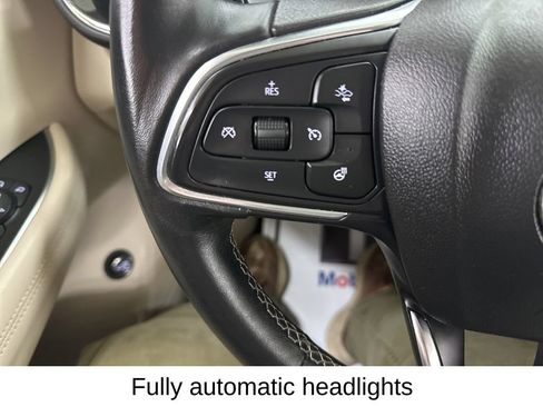Used 2023 Buick Envision Preferred AWD/4WD image 37