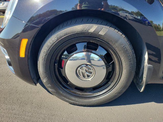 Used 2014 Volkswagen Beetle R-Line FWD image 16
