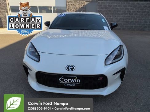Used 2024 Toyota GR86 Premium RWD image 8