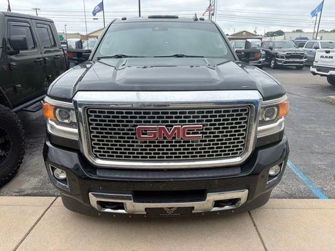 Used 2016 GMC Sierra 3500 Denali w/ Duramax Plus Package AWD/4WD image 7