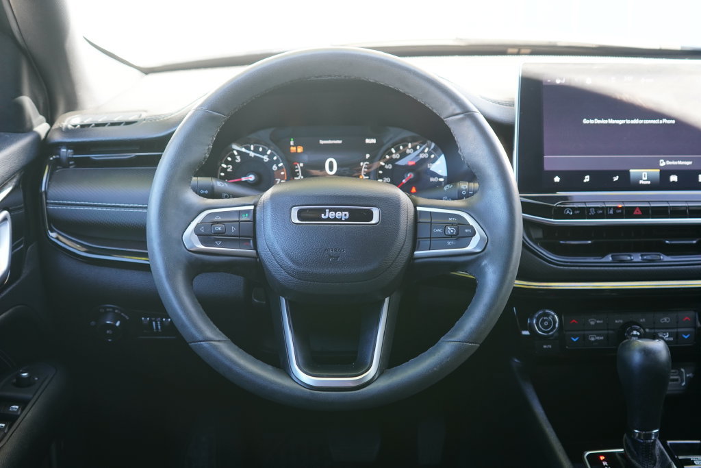 Used 2023 Jeep Compass Latitude w/ Sun and Sound Group AWD/4WD image 13