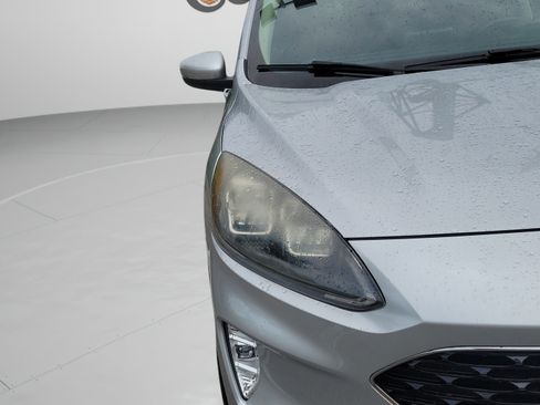 Used 2020 Ford Escape Titanium FWD image 11