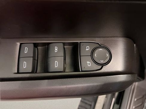 Certified 2024 Chevrolet Colorado Trail Boss w/ Technology Package AWD/4WD image 12