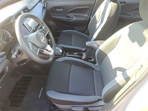 Used 2025 Nissan Versa SV image 17