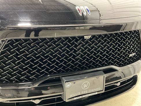 Used 2025 Buick Enclave Sport Touring image 29