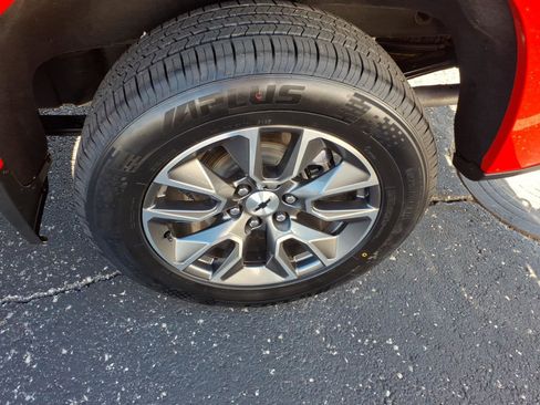 Used 2023 Chevrolet Silverado 1500 RST w/ Z71 Off-Road Package image 7