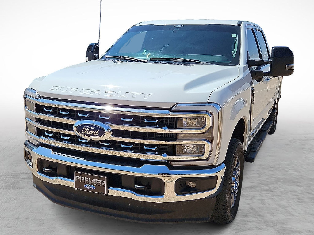 Used 2024 Ford F250 Lariat w/ FX4 Off-Road Package AWD/4WD image 4