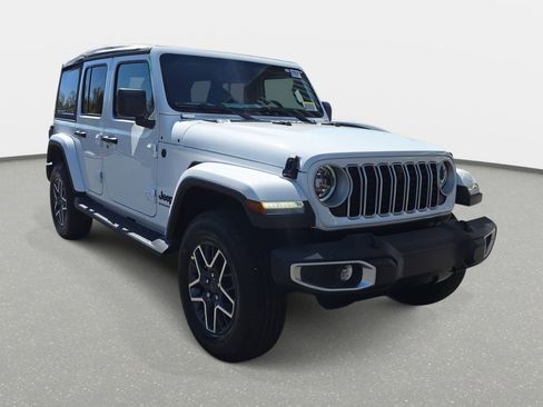 New 2026 Jeep Wrangler Unlimited Sahara AWD/4WD image 3