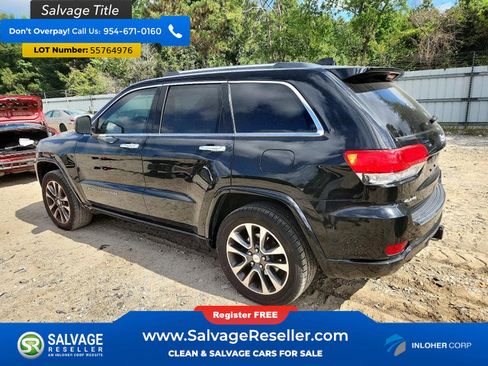 Used 2017 Jeep Grand Cherokee Overland w/ Jeep Active Safety Group AWD/4WD image 3