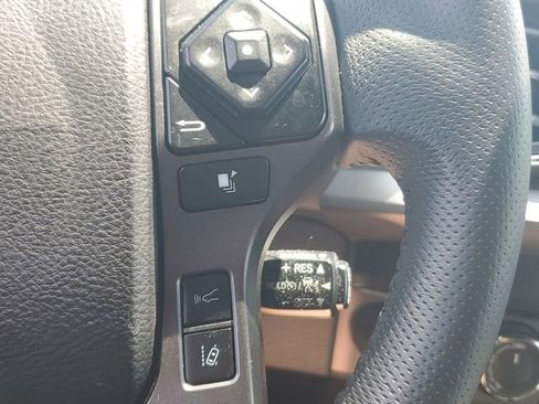 Used 2021 Toyota Tacoma TRD Sport AWD/4WD image 22