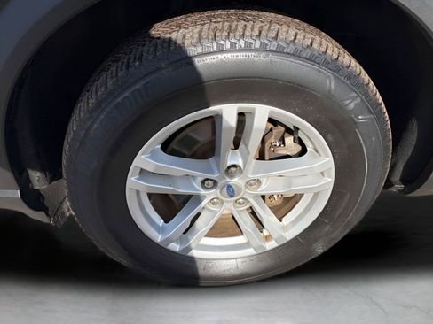 Used 2020 Ford Explorer XLT w/ Comfort Package image 9